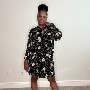 Elizabeth and James, medium, black